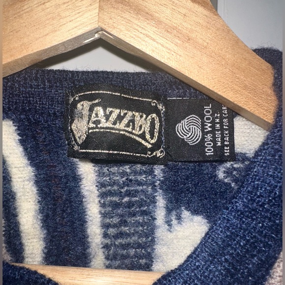 Cardigan - Picture 4 of 7